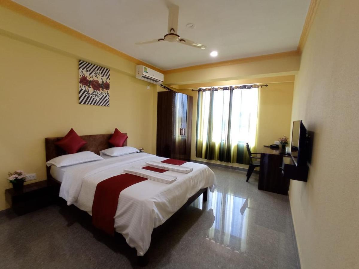 Brit'S Palace Goa Agacaim Exterior photo